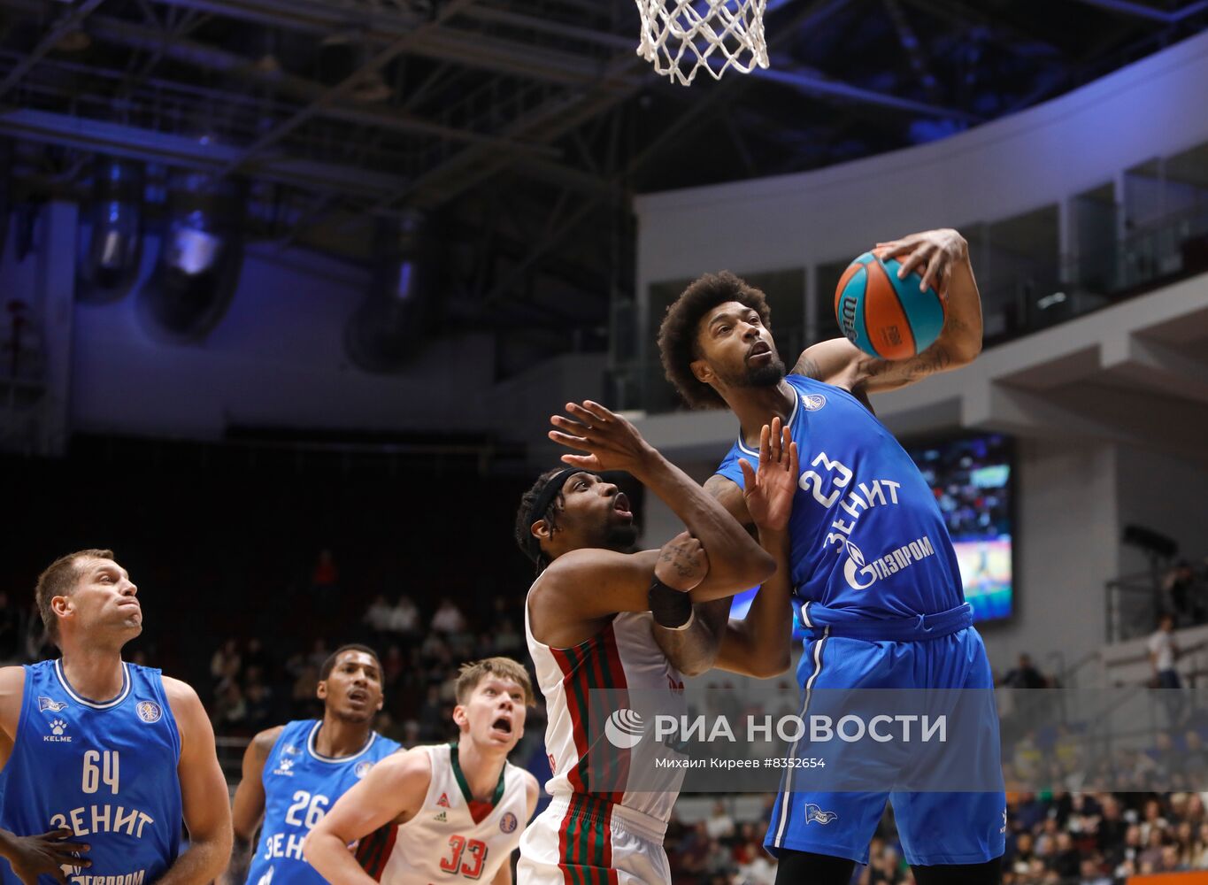 Баскетбол. Единая лига ВТБ. Матч "Зенит" - "Локомотив-Кубань"