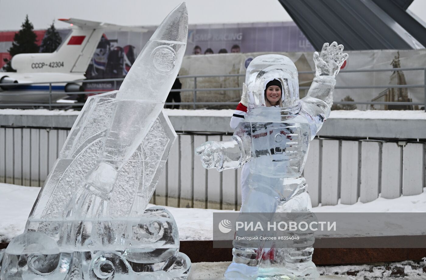 Ледяные скульптуры появились на ВДНХ