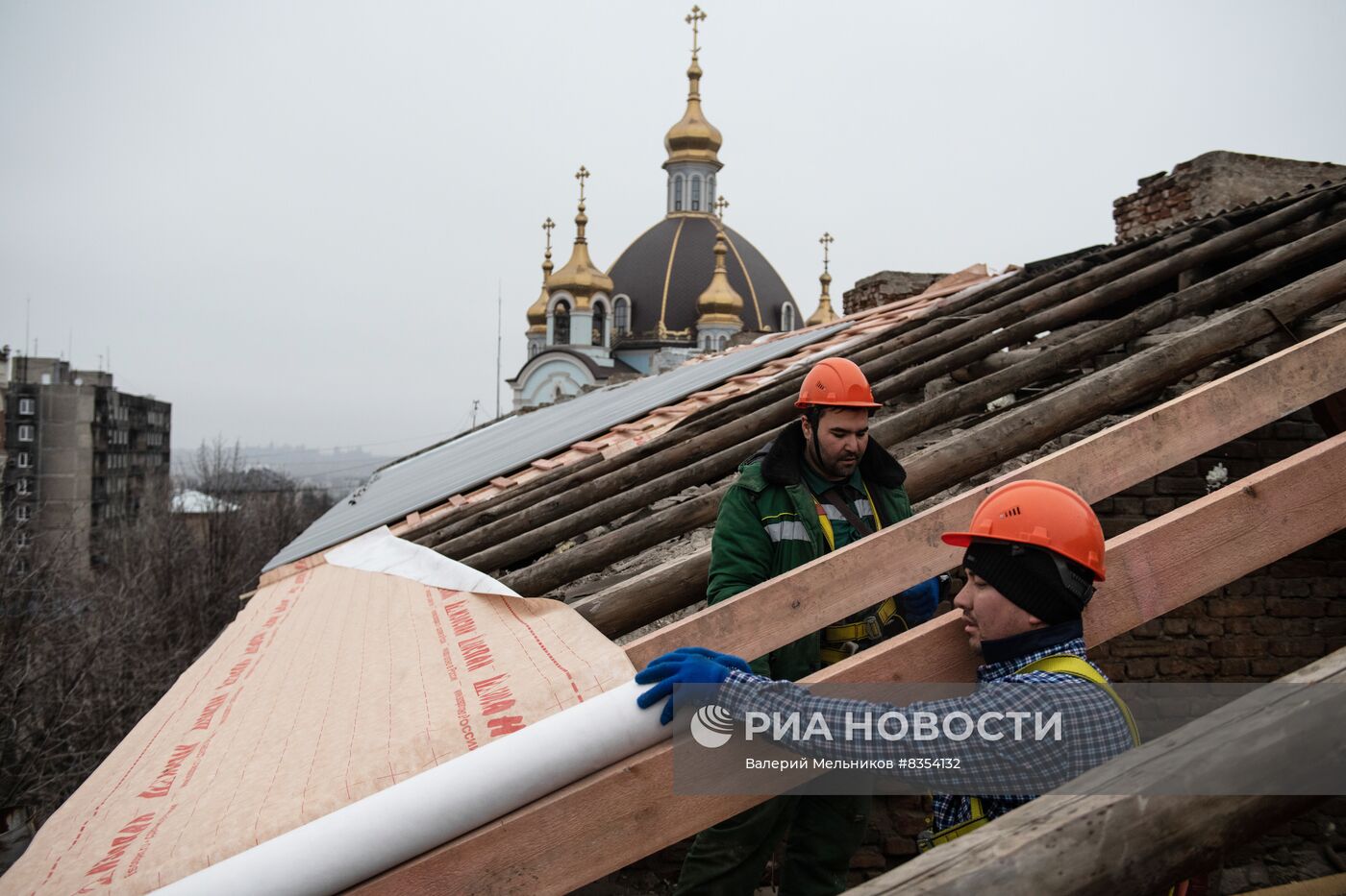 В Мариуполе идут работы по восстановлению инфраструктуры