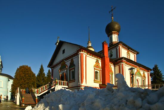 Новоголутвинский монастырь в Коломне