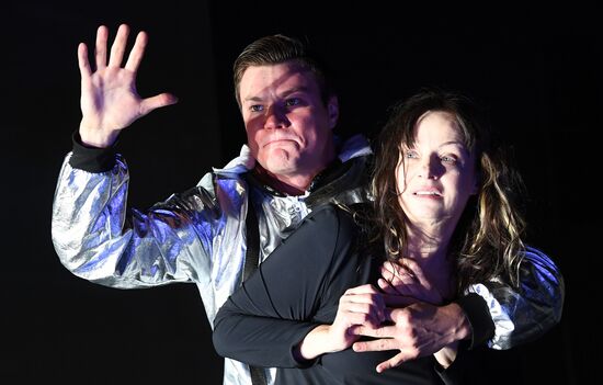 Спектакль "Космос" в МХТ имени А.П. Чехова