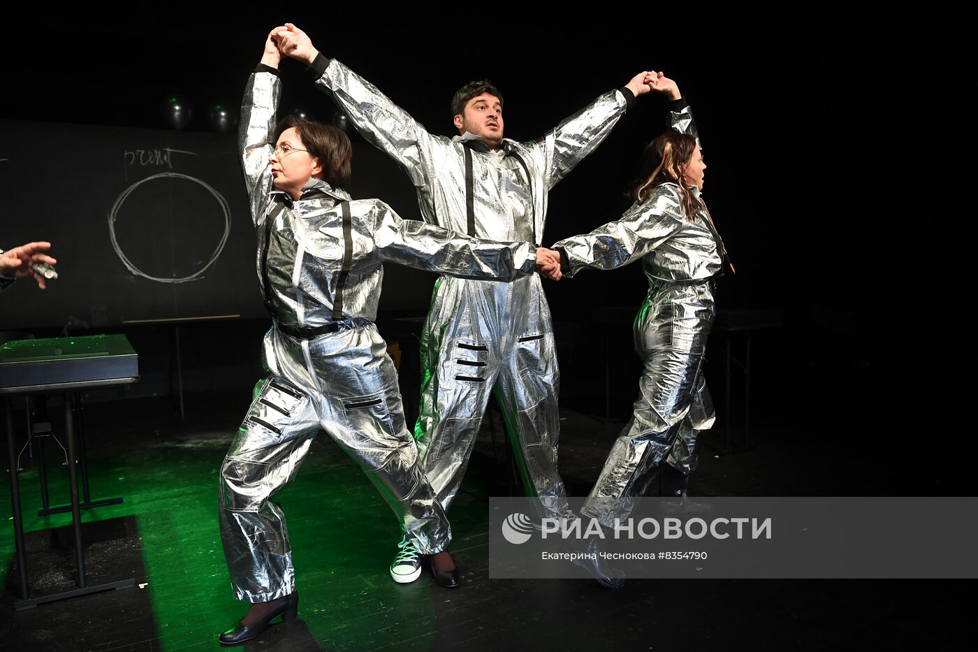 Спектакль "Космос" в МХТ имени А.П. Чехова