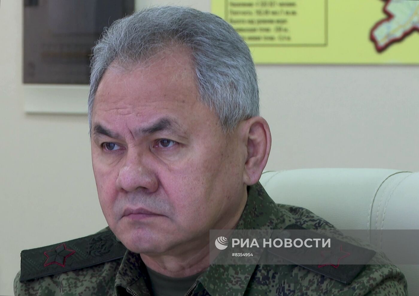 Министр обороны РФ С. Шойгу проинспектировал российскую группировку войск в зоне проведения спецоперации