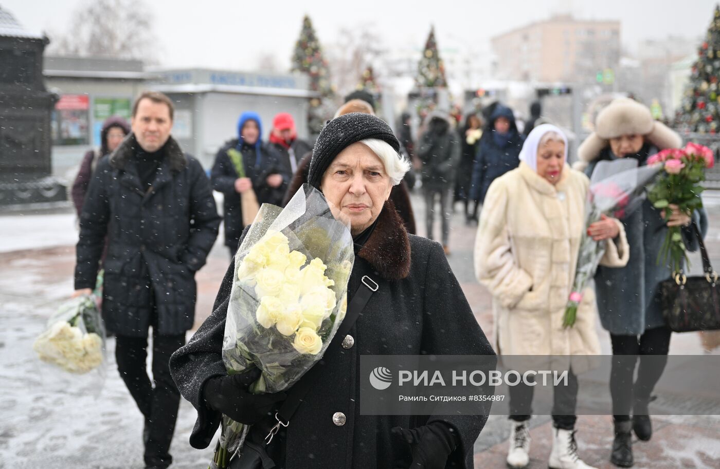 Церемония прощания с народной артисткой СССР Инной Чуриковой