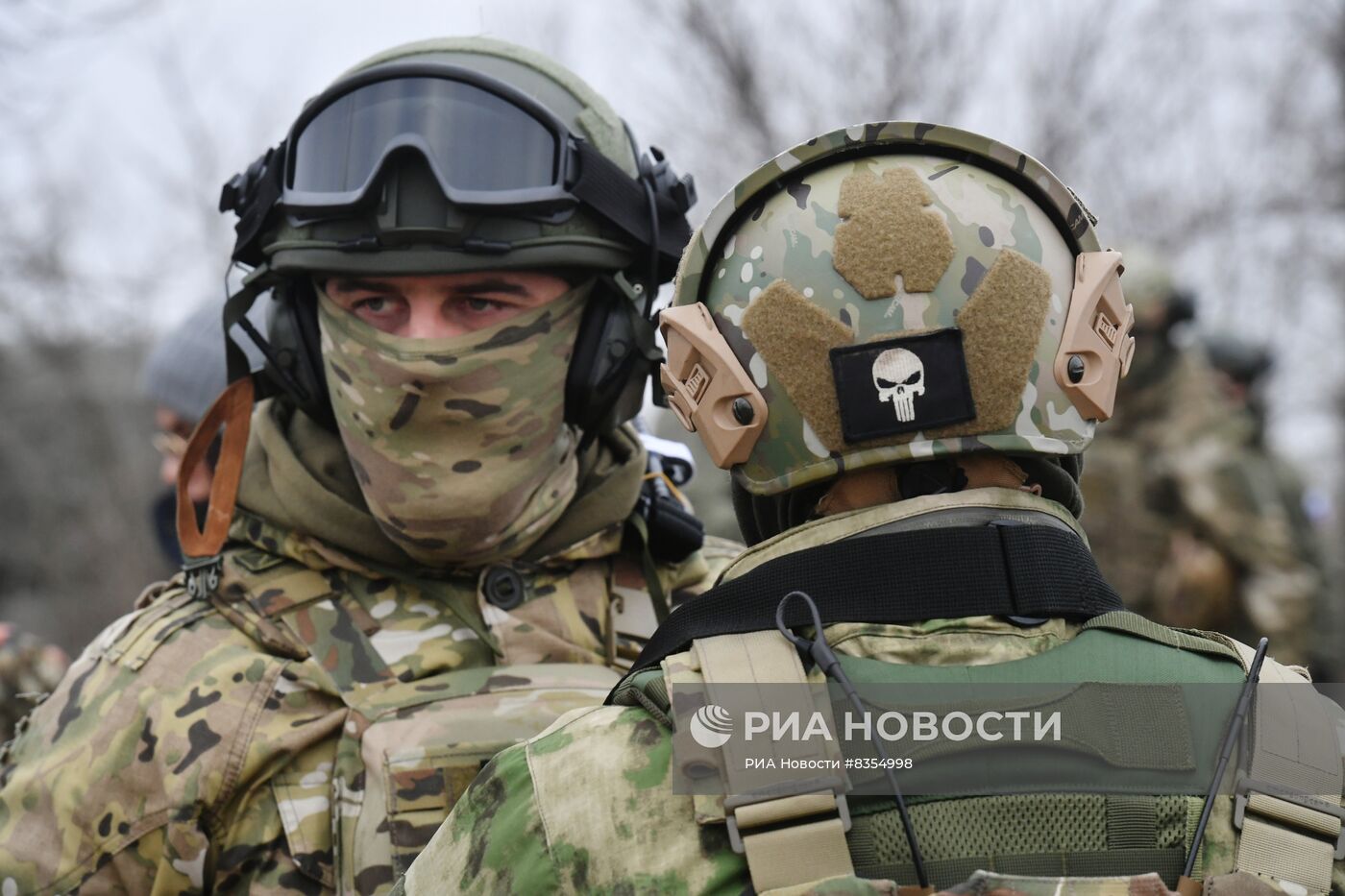 Подготовка бойцов добровольческого батальона имени Судоплатова на полигоне в Запорожской области