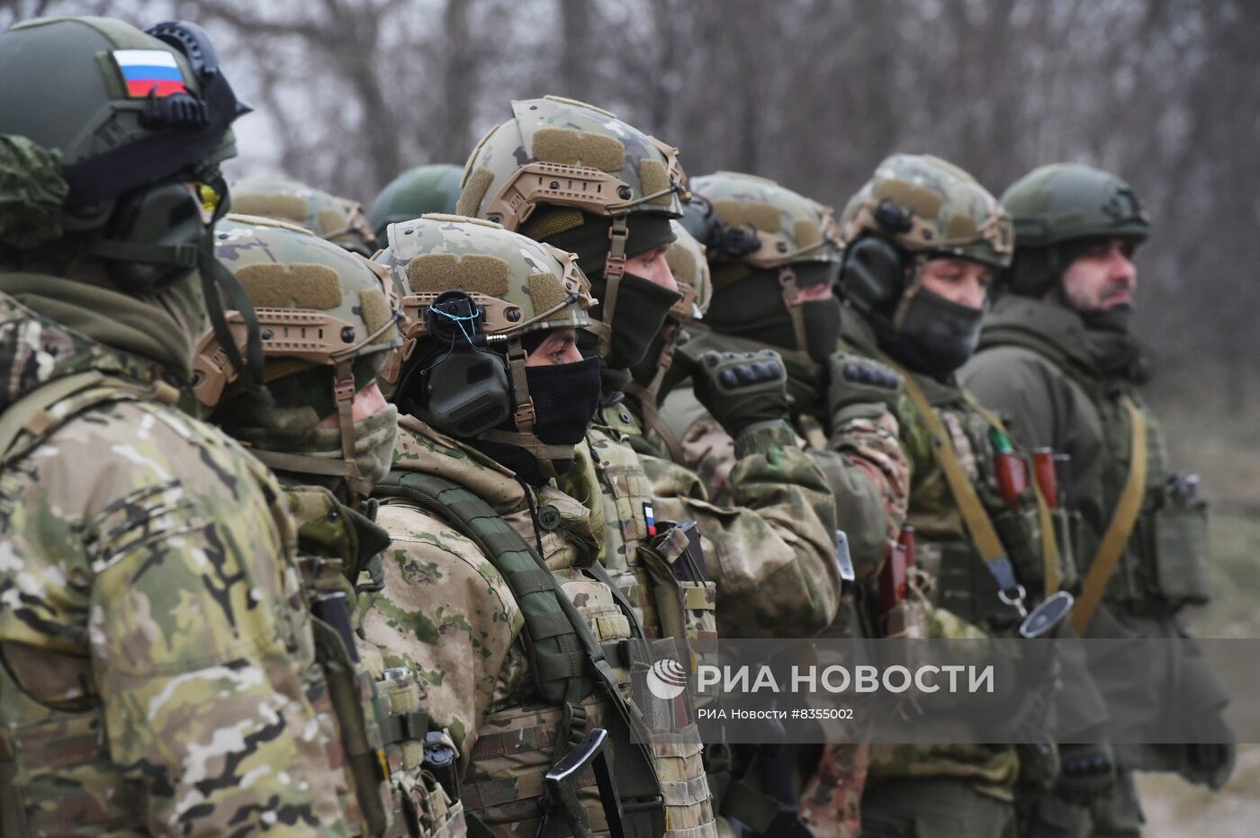 Подготовка бойцов добровольческого батальона имени Судоплатова на полигоне в Запорожской области