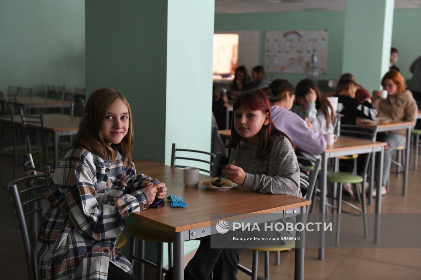 Работа построенных после освобождения города школ в Мариуполе