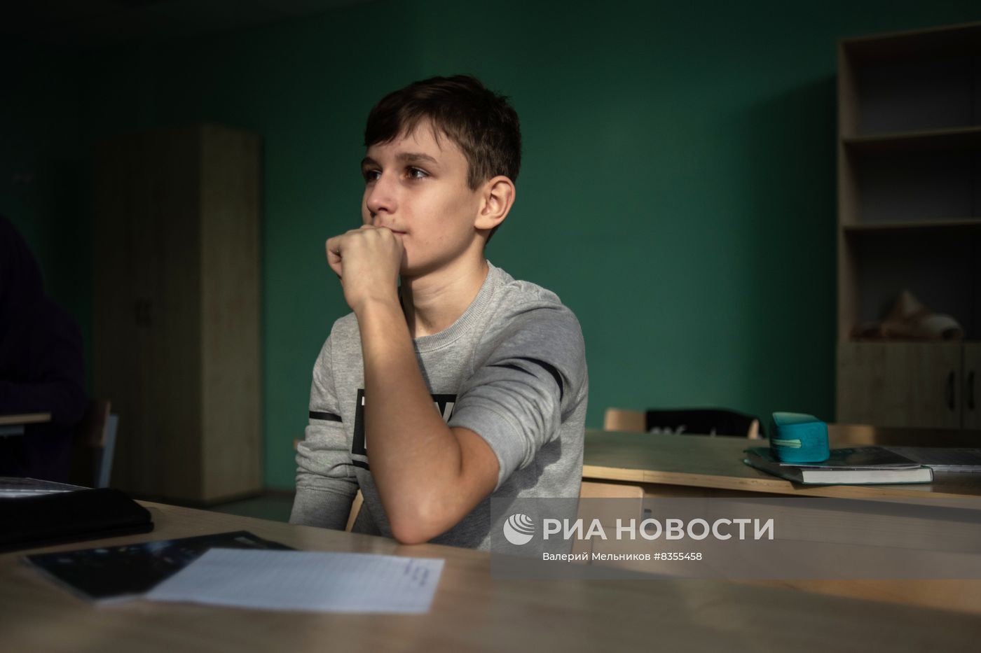 Работа построенных после освобождения города школ в Мариуполе