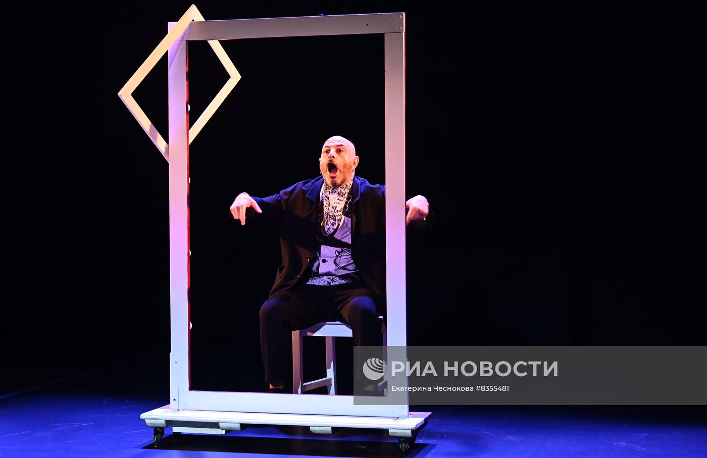 Моноспектакль "Жирная Люба" в театре "Шалом"