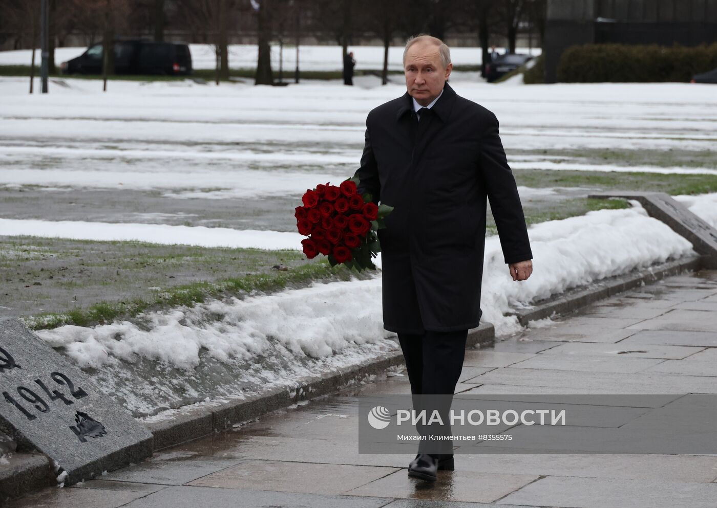 Президент РФ В. Путин принял участие в памятных мероприятиях, посвящённых 80-й годовщине прорыва блокады Ленинграда