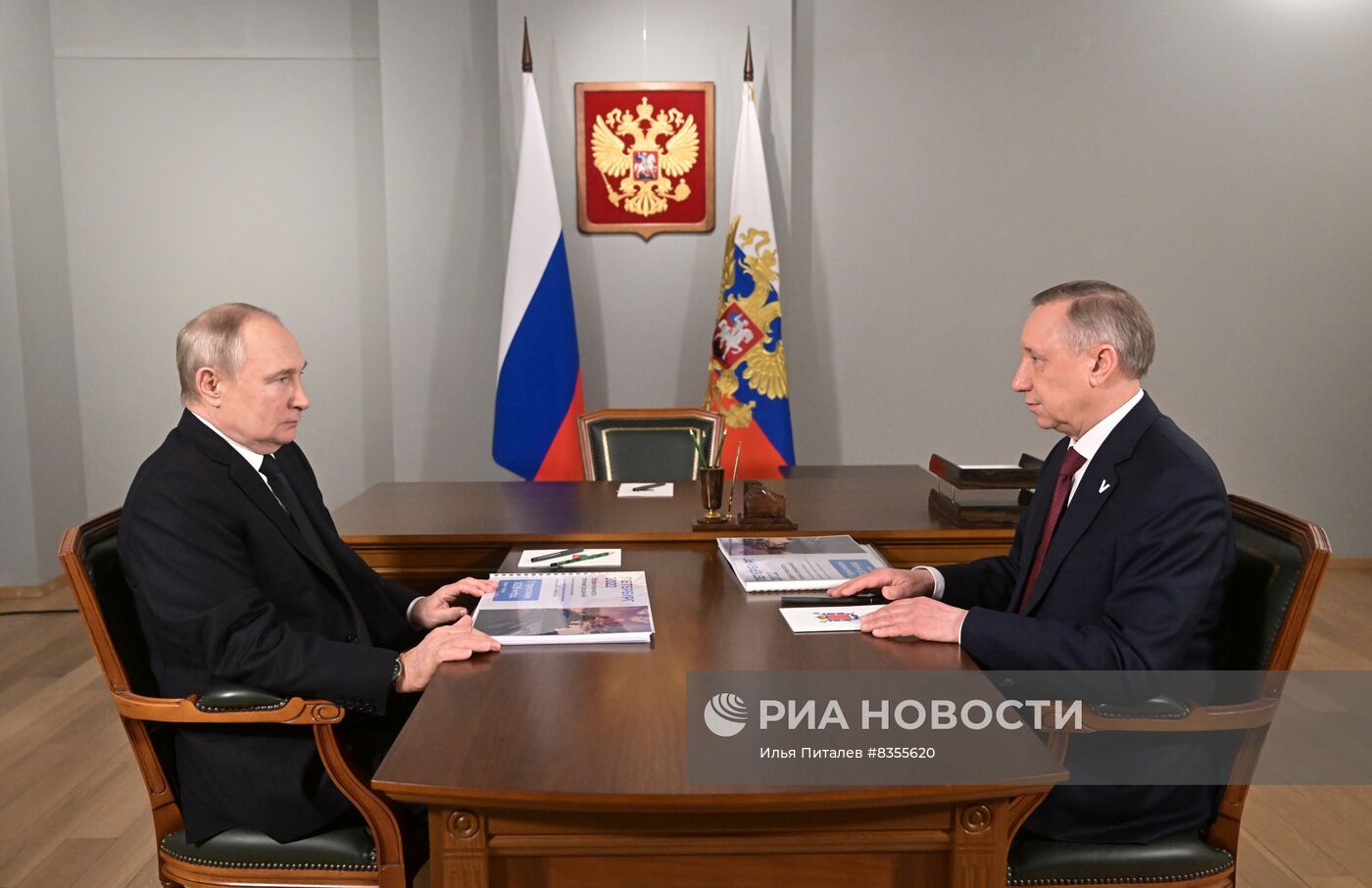 Президент РФ В. Путин принял участие в памятных мероприятиях, посвящённых 80-й годовщине прорыва блокады Ленинграда