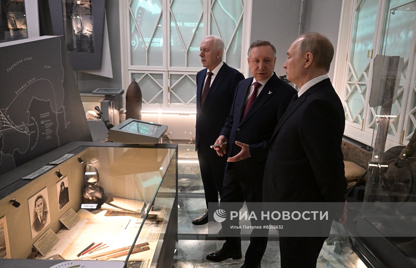 Президент РФ В. Путин принял участие в памятных мероприятиях, посвящённых 80-й годовщине прорыва блокады Ленинграда