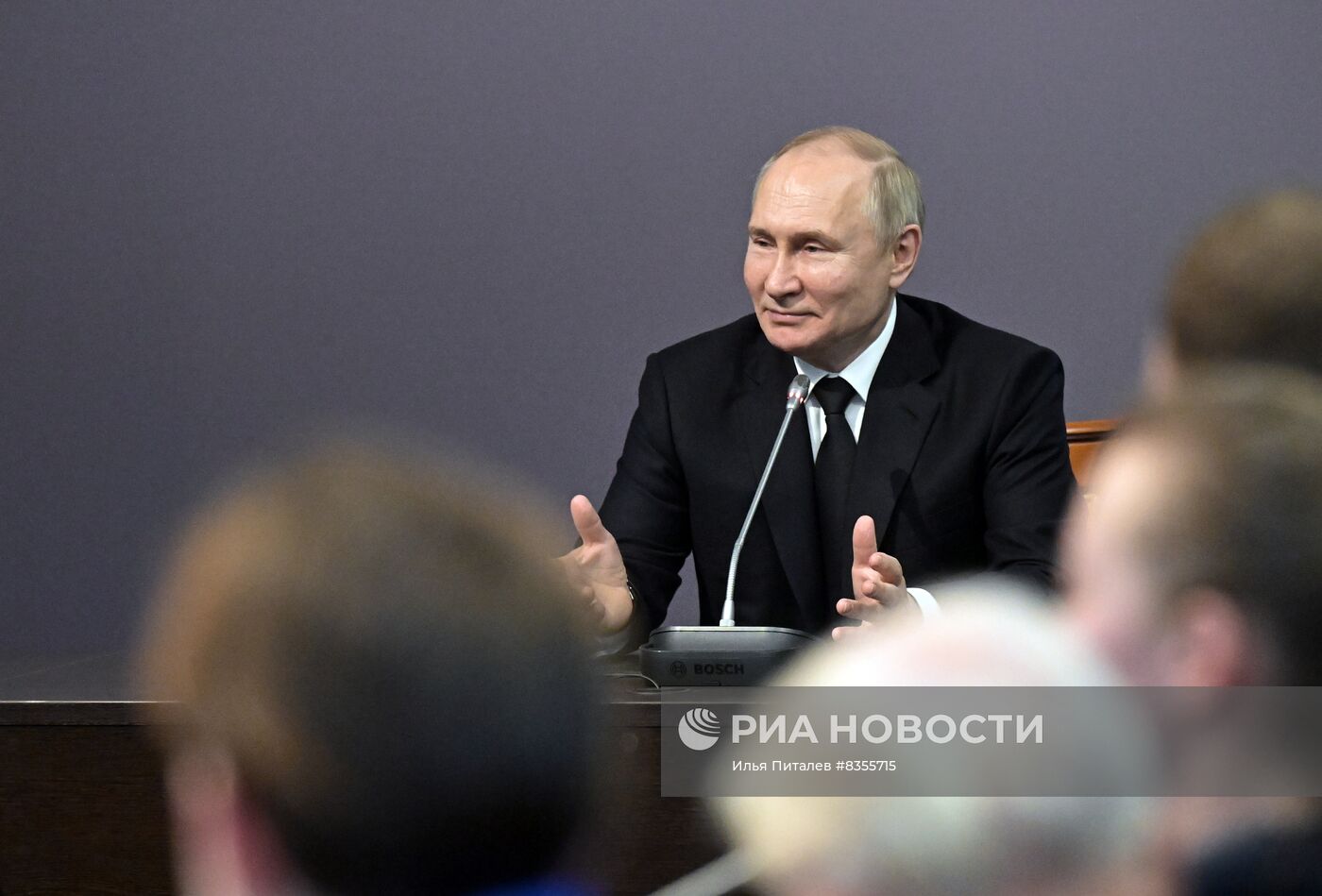 Президент РФ В. Путин принял участие в памятных мероприятиях, посвящённых 80-й годовщине прорыва блокады Ленинграда