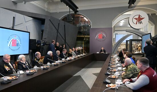 Президент РФ В. Путин принял участие в памятных мероприятиях, посвящённых 80-й годовщине прорыва блокады Ленинграда