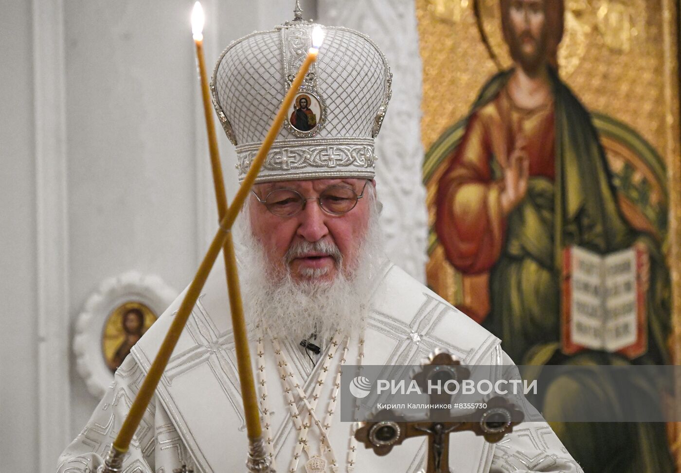 Великое освящение воды в храме Христа Спасителя