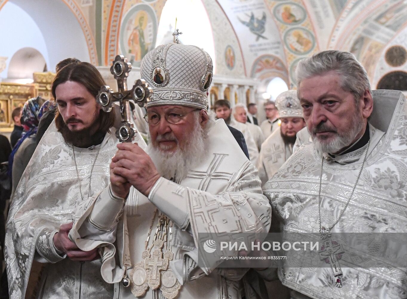 Великое освящение воды в храме Христа Спасителя