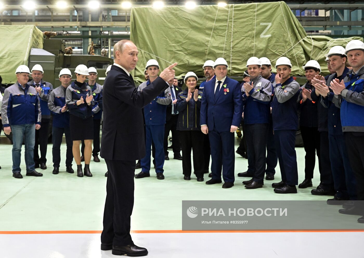 Президент РФ В. Путин принял участие в памятных мероприятиях, посвящённых 80-й годовщине прорыва блокады Ленинграда
