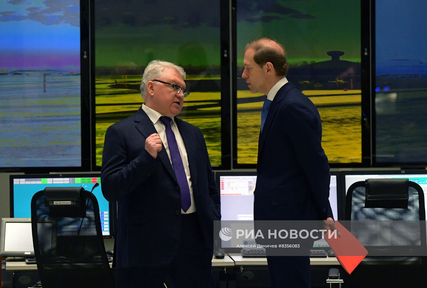 Президент РФ В. Путин принял участие в памятных мероприятиях, посвящённых 80-й годовщине прорыва блокады Ленинграда