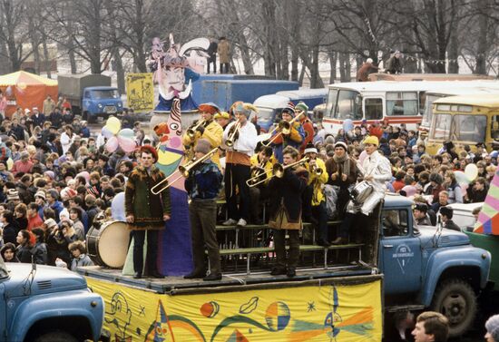 День Смеха в ЦПКиО им. М. Горького