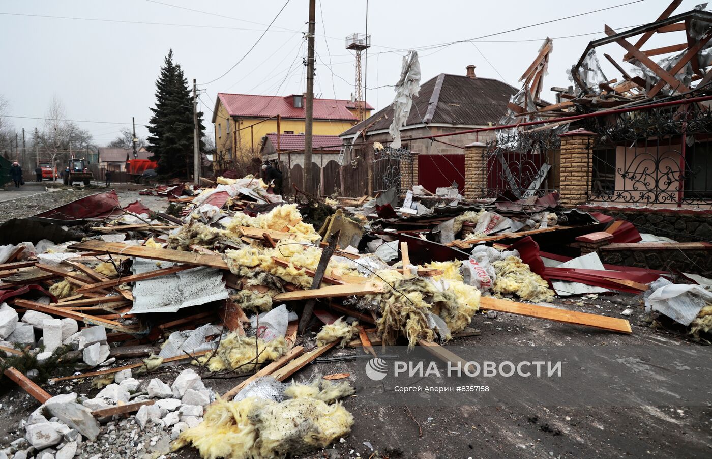 Последствия обстрела со стороны ВСУ города Волноваха в ДНР