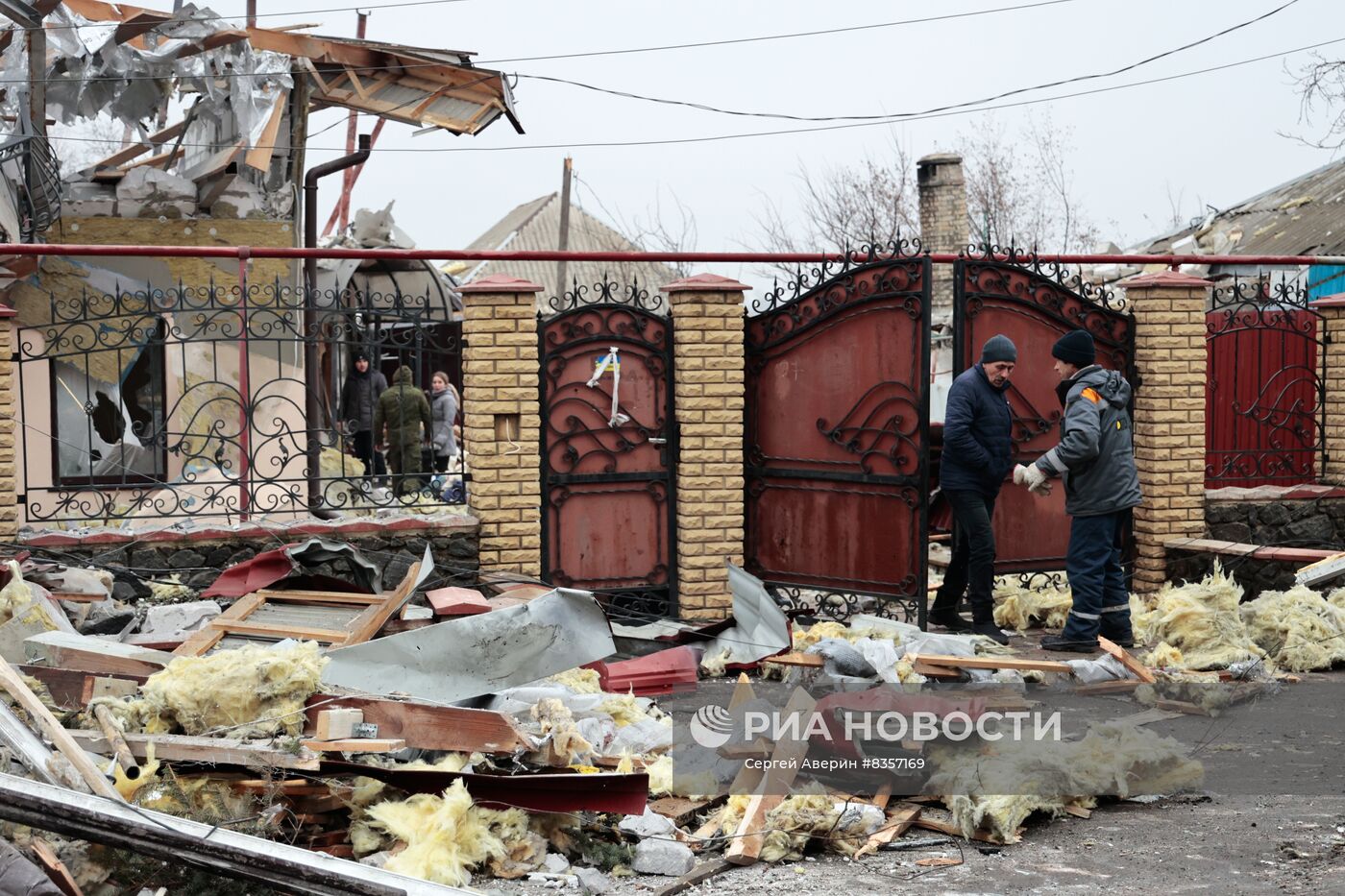 Последствия обстрела со стороны ВСУ города Волноваха в ДНР | РИА Новости  Медиабанк