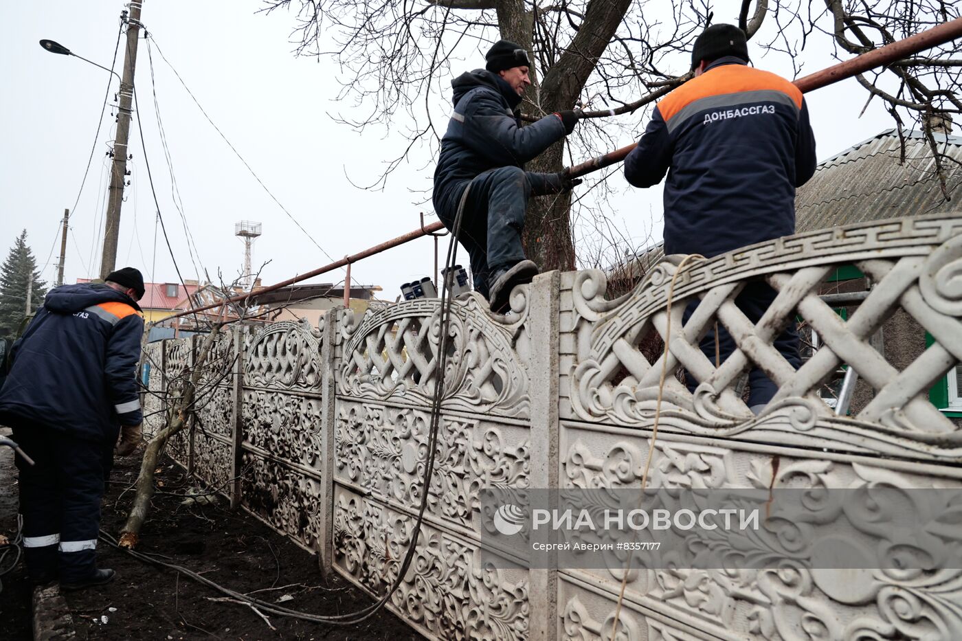 Последствия обстрела со стороны ВСУ города Волноваха в ДНР