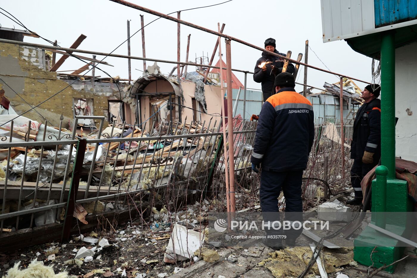 Последствия обстрела со стороны ВСУ города Волноваха в ДНР