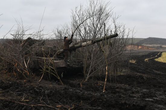 Работа танков Т-72Б в южном секторе специальной военной операции