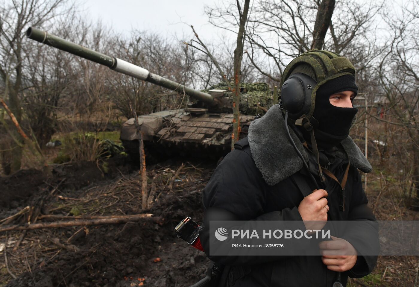 Работа танков Т-72Б в южном секторе специальной военной операции