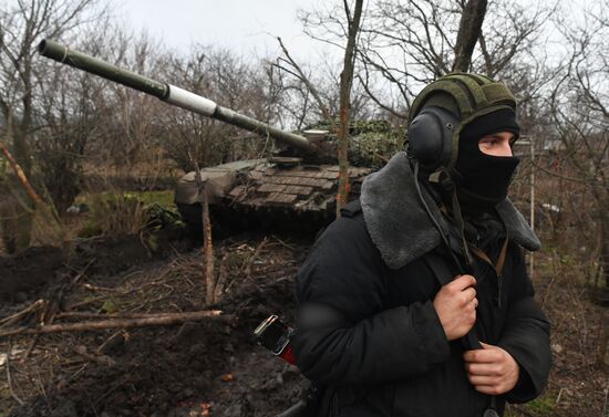 Работа танков Т-72Б в южном секторе специальной военной операции