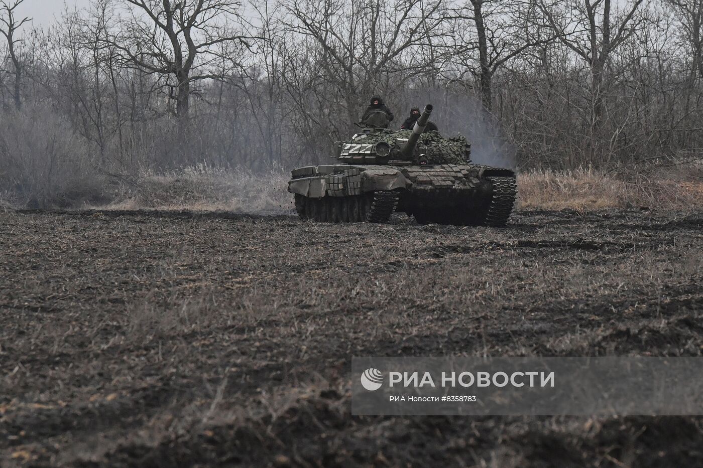 Работа танков Т-72Б в южном секторе специальной военной операции