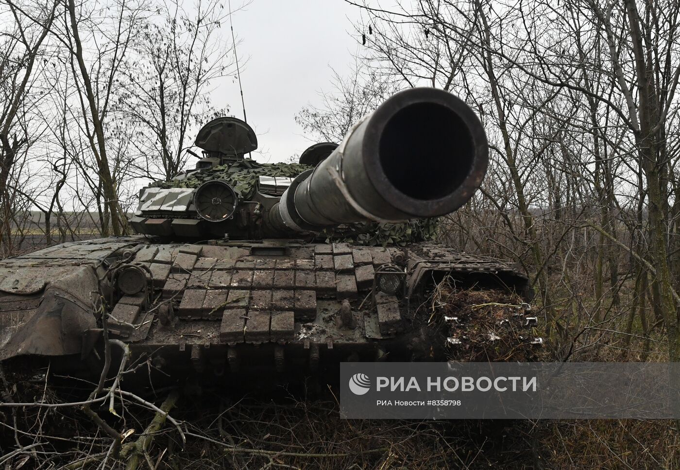 Работа танков Т-72Б в южном секторе специальной военной операции