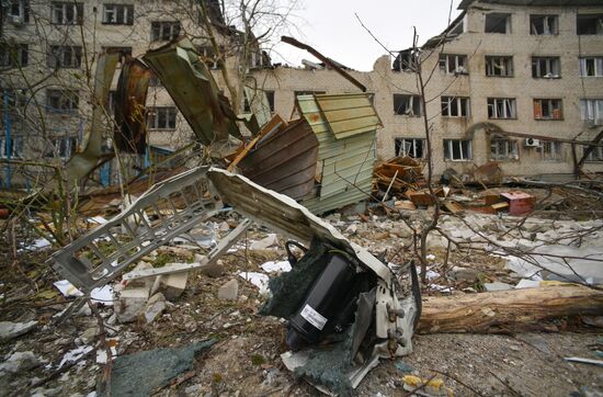 Разрушения в городе Васильевка в Запорожской области