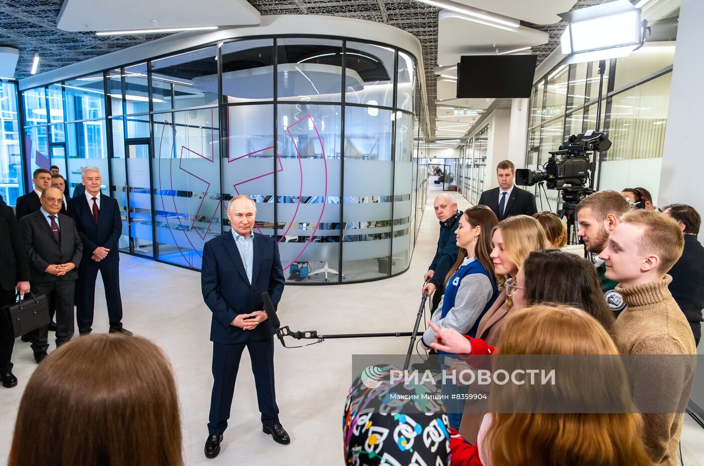 Президент РФ В. Путин посетил МГУ в День российского студенчества