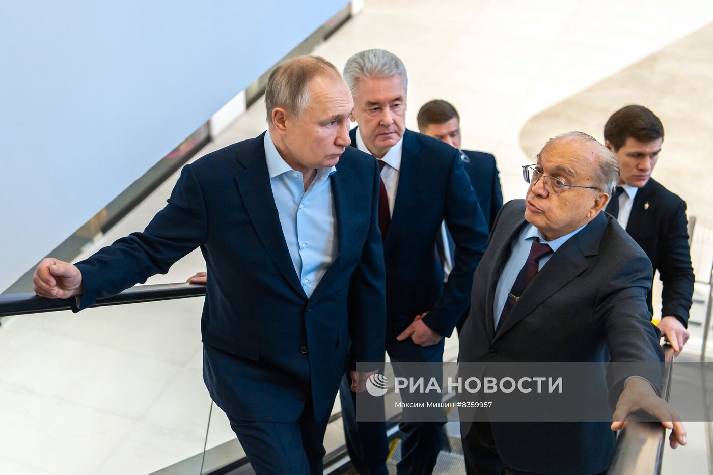 Президент РФ В. Путин посетил МГУ в День российского студенчества