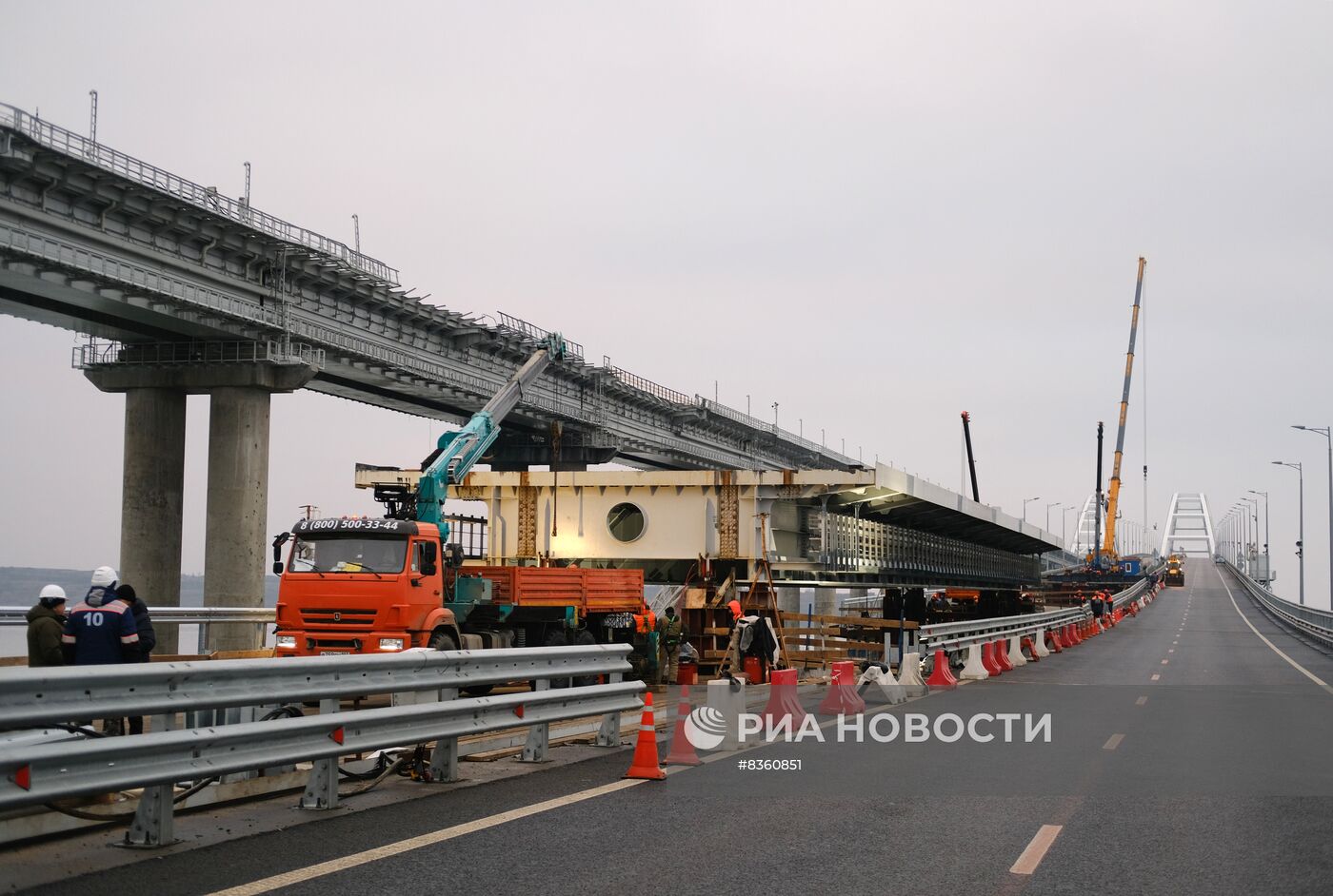 Завершена надвижка третьего пролета левой автодорожной части Крымского моста