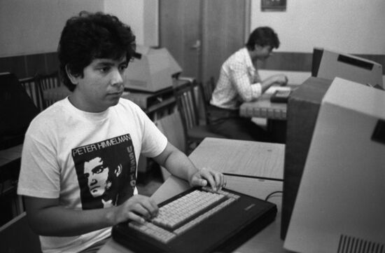 Обучение студента из Колумбии  в харьковском институте