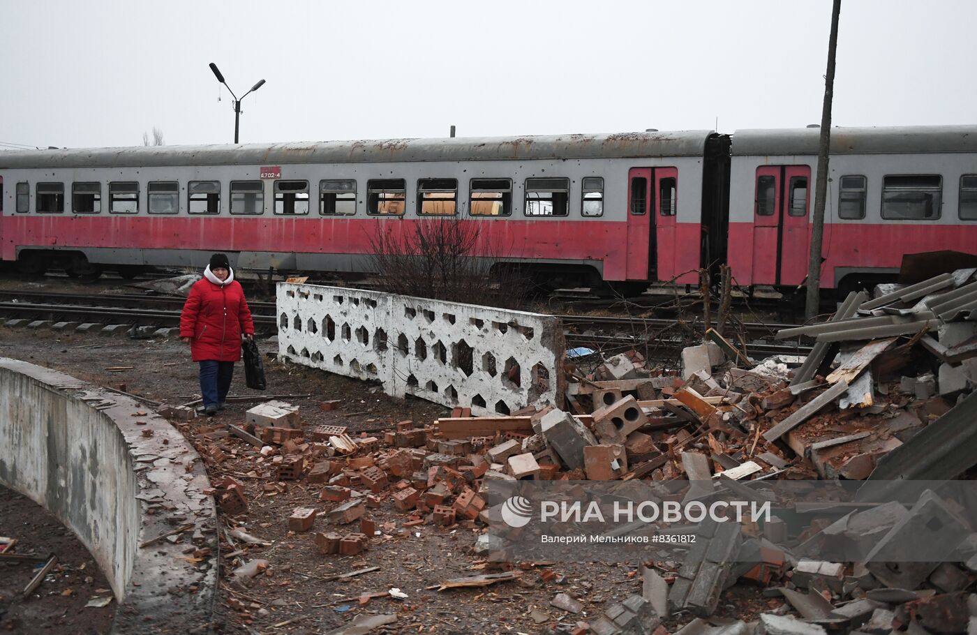 Последствия ракетного удара ВСУ по ж/д станции в Иловайске