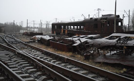 Последствия ракетного удара ВСУ по ж/д станции в Иловайске