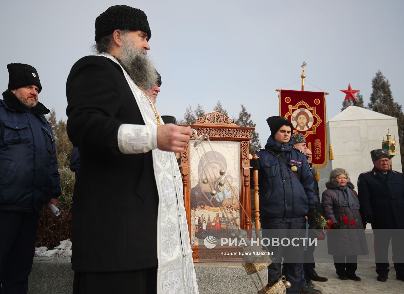 Митинг памяти погибших при обороне Сталинграда