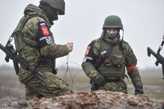 Уничтожение самодельных взрывных устройств военной полицией в Запорожской области