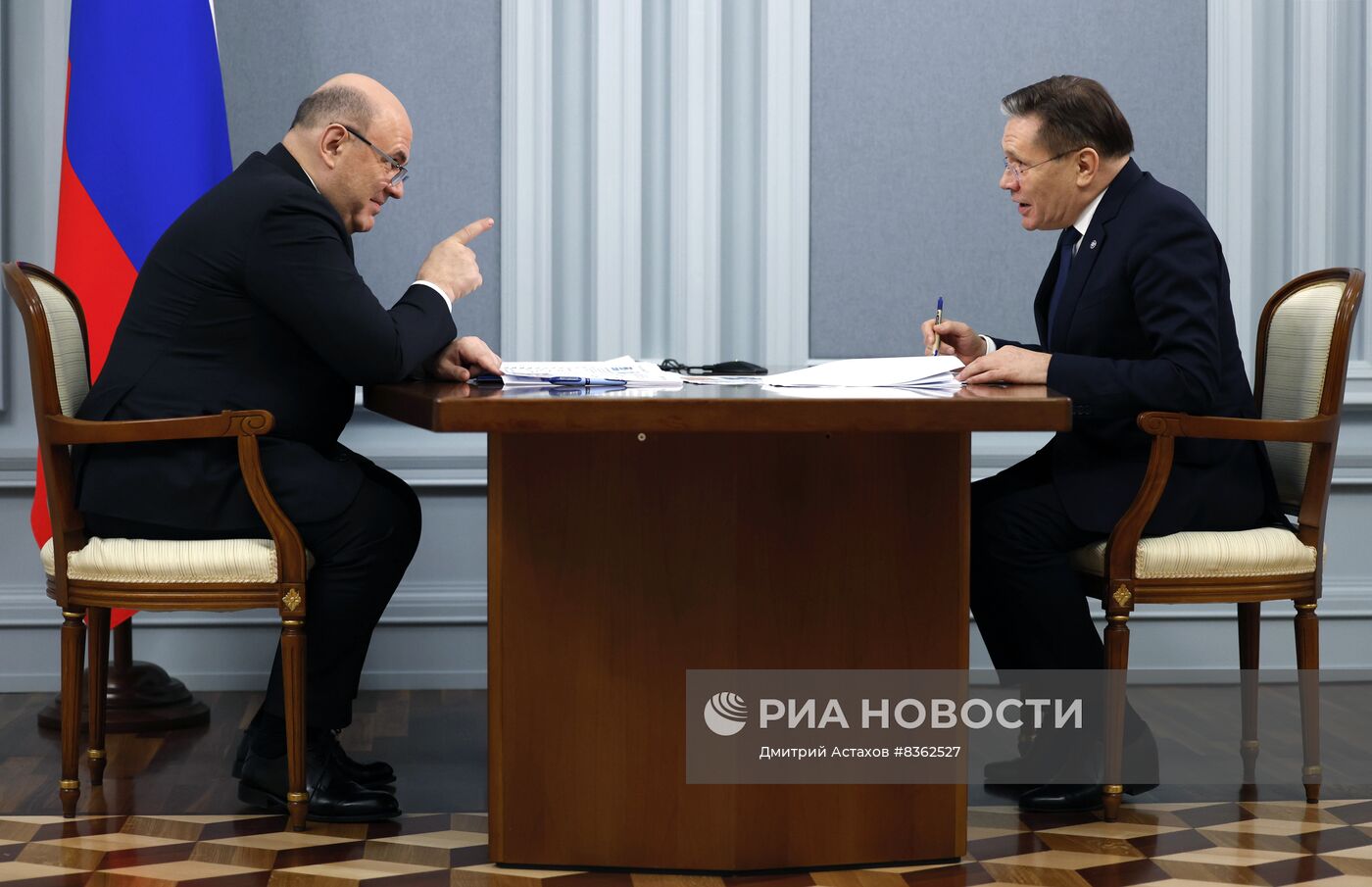 Премьер-министр РФ М. Мишустин встретился с главой госкорпорации "Росатом" А. Лихачевым