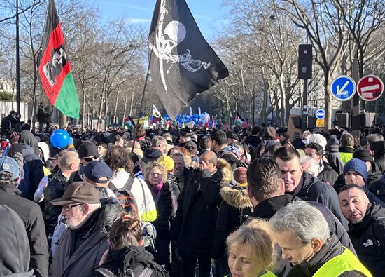 Акция протеста против повышения пенсионного возраста во Франции