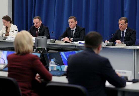 Заседание программной комиссии "Единой России" под руководством председателя партии Д. Медведева