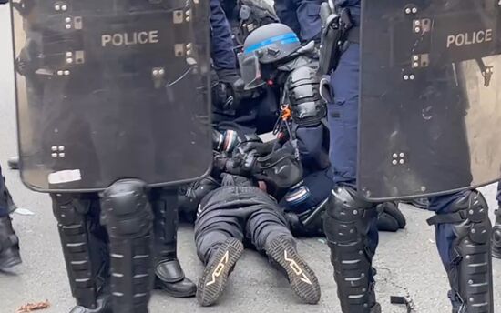 Акция протеста против повышения пенсионного возраста во Франции