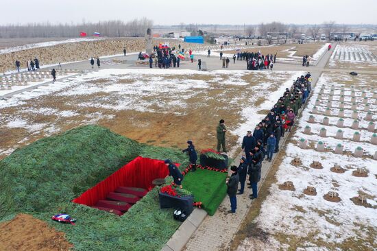 Церемония захоронения останков защитников Отечества, погибших в годы Сталинградской битвы