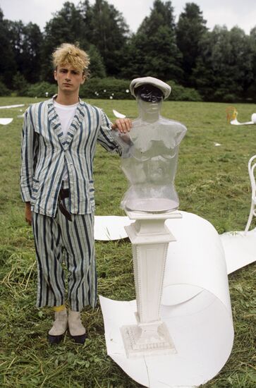 Всесоюзный фестиваль уличных театров "Лицедей-лицей" в Ленинграде