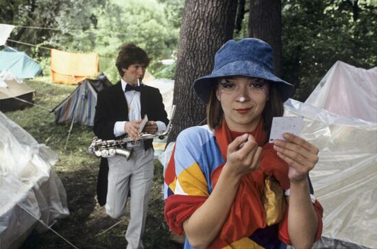 Всесоюзный фестиваль уличных театров "Лицедей-лицей" в Ленинграде