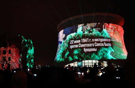 Историко-патриотический проект "Мост Памяти" в Волгограде