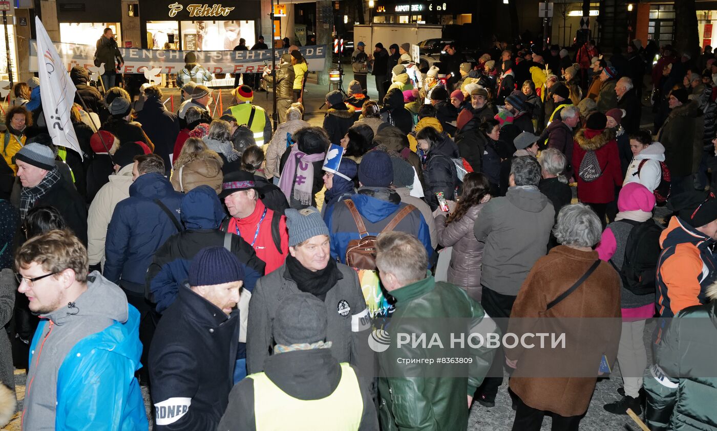 Акция в Мюнхене против поставок оружия Украине